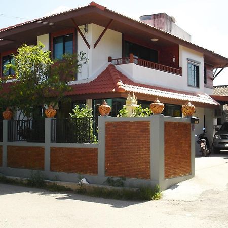 Rak Khun Hostel Чиангмай Экстерьер фото
