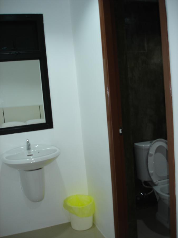 Rak Khun Hostel Чиангмай Экстерьер фото