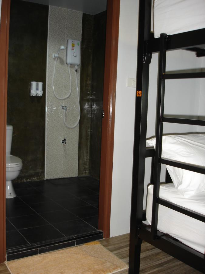Rak Khun Hostel Чиангмай Экстерьер фото