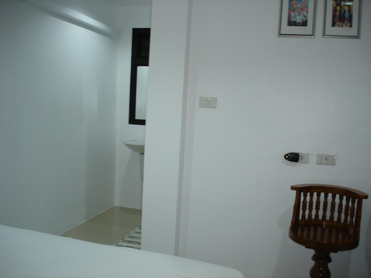 Rak Khun Hostel Чиангмай Экстерьер фото