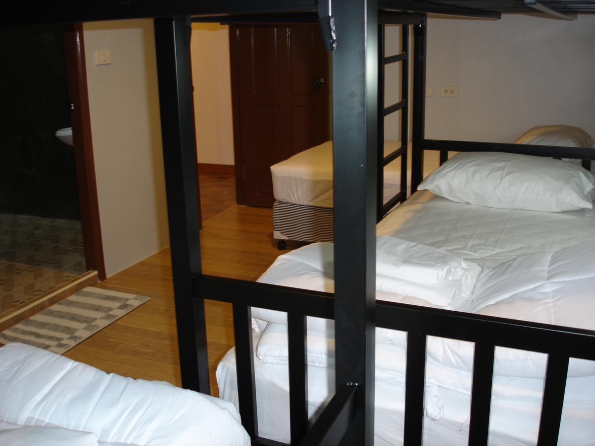 Rak Khun Hostel Чиангмай Экстерьер фото